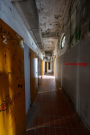 Foto-9009152-DE-Altes-Polizeipraesidium-Frankfurt-Zellentrakt-web-1920-80