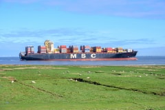 Foto-1030237-DE-Cuxhaven-MSC-NOA-web-1920-80