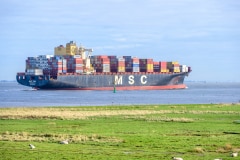 Foto-1030252-DE-Cuxhaven-MSC-NOA-web-1920-80