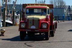 LKW Oldtimer im Hafen von Den Oever