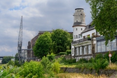Foto-1026913-DE-Krefeld-Hafen-Grauer-Kran-web-1920-80
