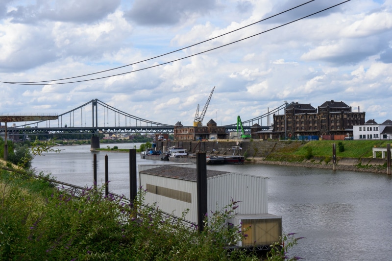 Foto-1026994-DE-Krefeld-Hafen-web-1920-80