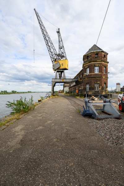 Foto-9005654-DE-Krefeld-Hafen-web-1920-80