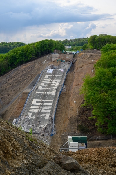 Foto-9003254-DE-Luedenscheid-Rahmedetalbruecke-nach-der-Sprengung-web-1920-80