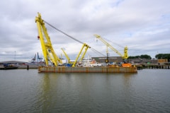 Foto-1027406-NL-Rotterdam-Hafen-web-1920-80
