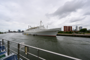 Foto-9006439-NL-Rotterdam-Hafen-web-1920-80