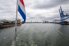 Foto-9006372-NL-Rotterdam-Hafen-web-1920-80