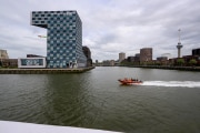 Foto-9006330-NL-Rotterdam-Hafen-web-1920-80