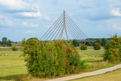 Niederrheinbrücke in Wesel von der alten Eisenbahnbrücke aus gesehen