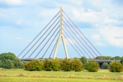Niederrheinbrücke in Wesel von der alten Eisenbahnbrücke aus gesehen