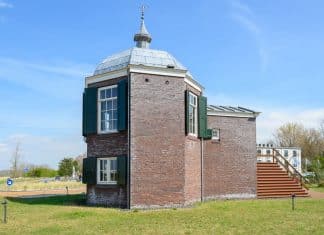 Fotospot Koepel Zeeburg in Oostvoorne Koepel Zeeburg in Oostvoorne