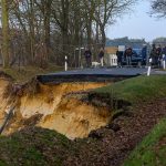 Bruchstraße in Coesfeld-Lette auf Höhe des Quarzwerks abgebrochen